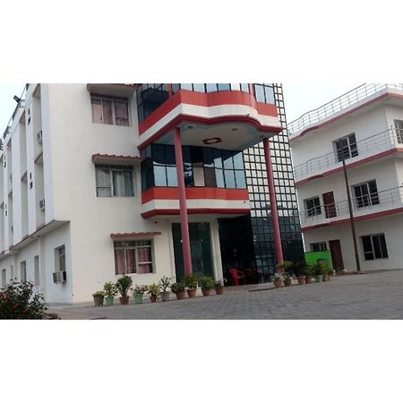 Hotel Sangam, Varanasi Exteriör bild