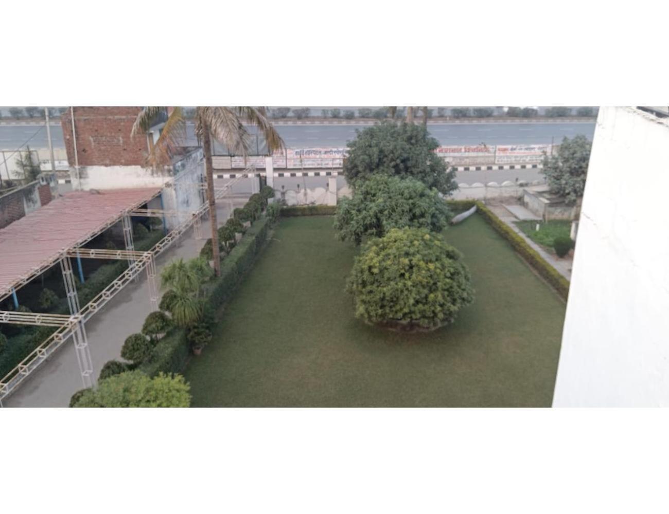 Hotel Sangam, Varanasi Exteriör bild